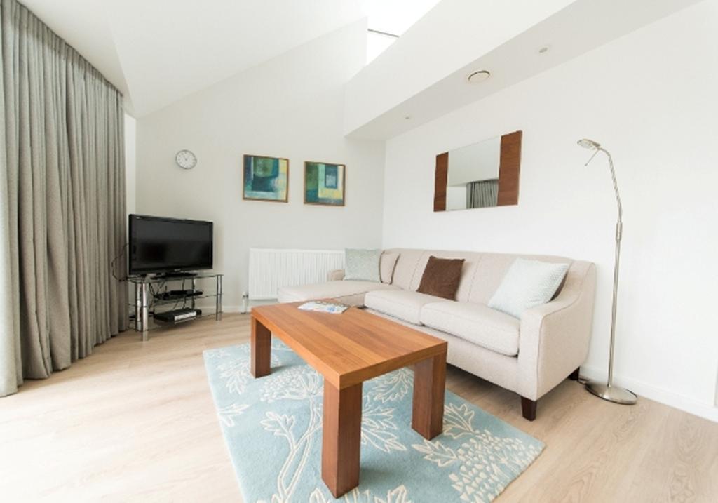 Your Space Apartments - Nelson Court Кеймбридж Екстериор снимка